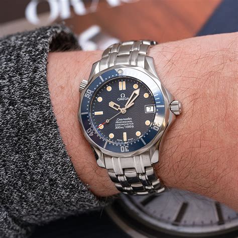 omega seamaster 2551.80.00|Omega Seamaster mid size.